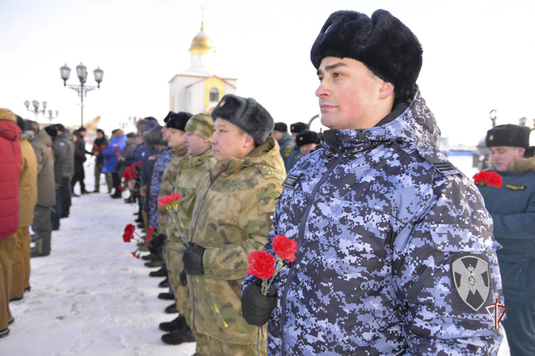 На Ямале Росгвардия почтила память воинов-интернационалистов
