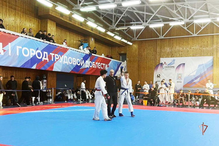 Команда сотрудников СОБР Росгвардии одержала победу в турнире по рукопашному бою на Ямале