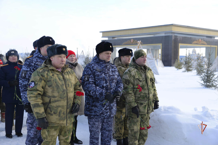 На Ямале Росгвардия почтила память воинов-интернационалистов