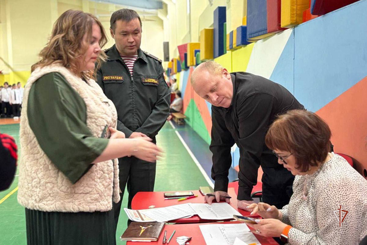 На Ямале Росгвардия проводит "Неделю мужества" для молодежи региона