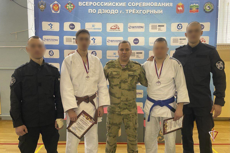 Ямальские росгвардейцы стали призёрами Чемпионата Уральского округа Росгвардии по дзюдо (видео)