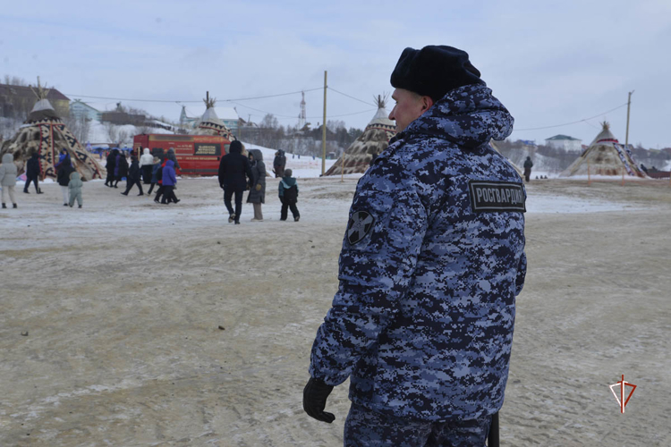 Росгвардия обеспечила безопасность и правопорядок на Дне оленевода  в столице Ямала