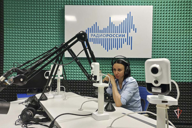 Выпуск ведомственной радиопередачи, посвященный Дню Росгвардии, состоялся на Ямале