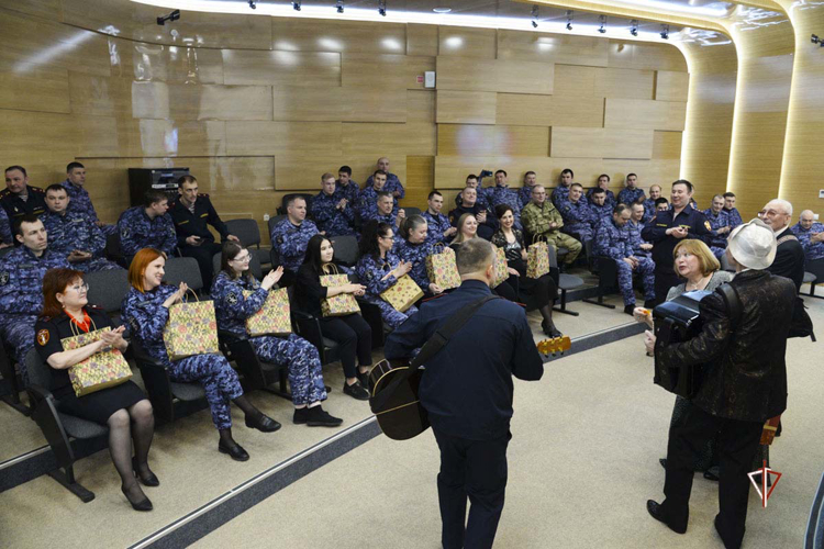 В Управлении Росгвардии по Ямало-Ненецкому автономному округу прошли торжества, приуроченные к 8 Марта