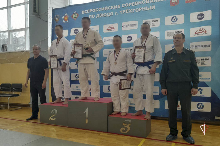Ямальские росгвардейцы стали призёрами Чемпионата Уральского округа Росгвардии по дзюдо (видео)