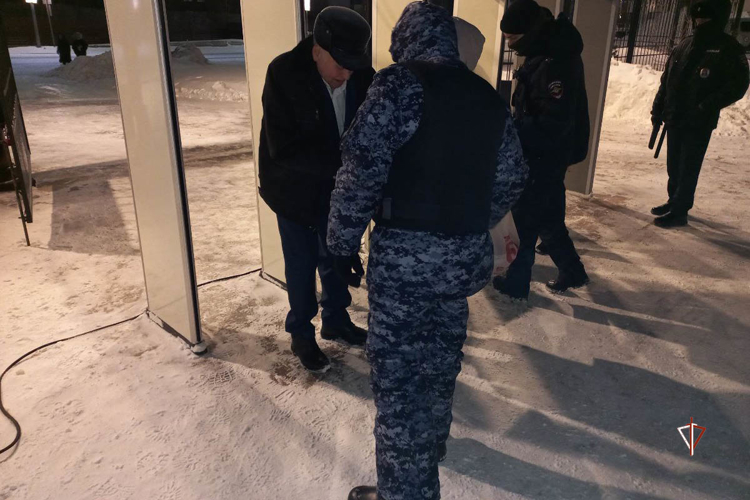 Росгвардия обеспечила безопасность празднования Пасхи на Ямале