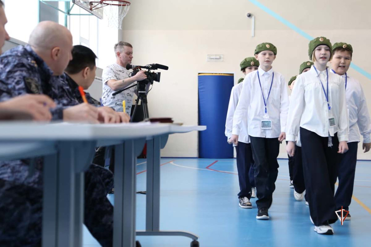 Сотрудники Росгвардии  приняли участие в организации и проведении Всероссийской военно-патриотической игры «Зарница» на Ямале