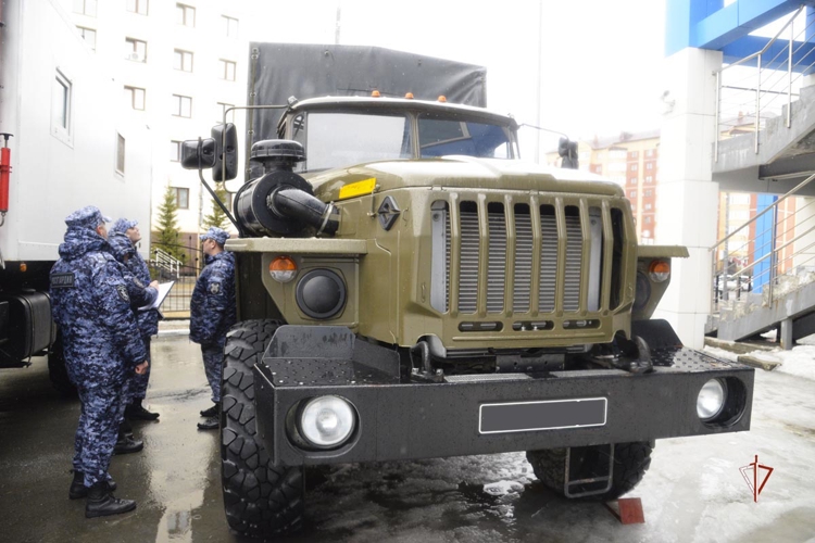 В Росгвардии состоялись мероприятия, приуроченные к переводу техники на летний период эксплуатации в условиях арктического региона
