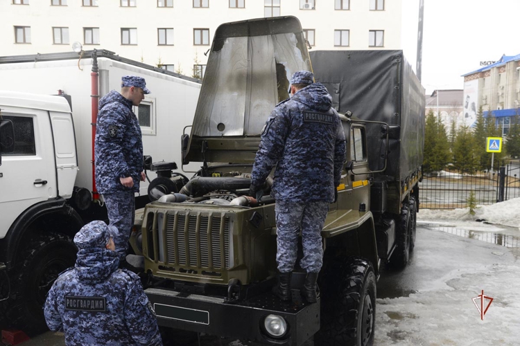 В Росгвардии состоялись мероприятия, приуроченные к переводу техники на летний период эксплуатации в условиях арктического региона