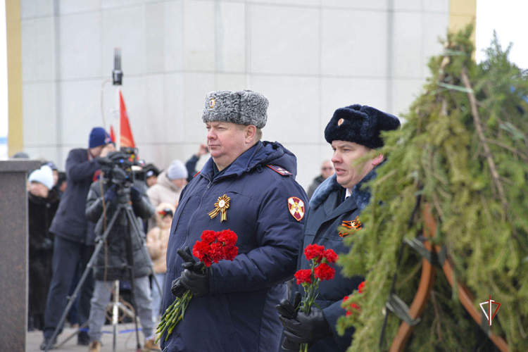 В Салехарде прошли торжественные мероприятия с участием Росгвардии в честь 80-летия Великой Победы