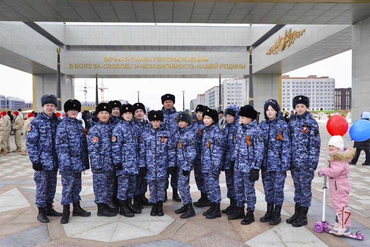 В Салехарде прошли торжественные мероприятия с участием Росгвардии в честь 80-летия Великой Победы