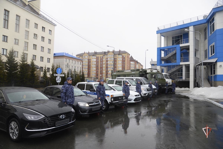 В Росгвардии состоялись мероприятия, приуроченные к переводу техники на летний период эксплуатации в условиях арктического региона
