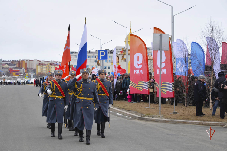 В Салехарде прошли торжественные мероприятия с участием Росгвардии в честь 80-летия Великой Победы
