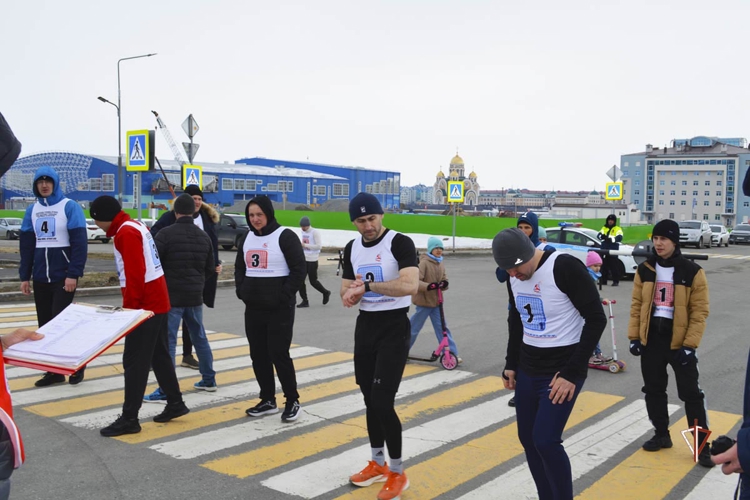 Спорт во имя памяти: росгвардейцы участвовали в забегах ко Дню Победы