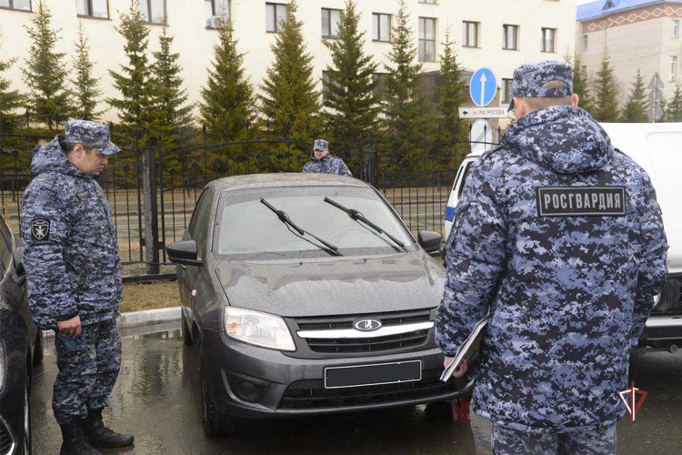 В Росгвардии состоялись мероприятия, приуроченные к переводу техники на летний период эксплуатации в условиях арктического региона