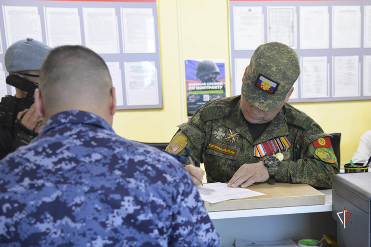 На Ямале Росгвардия продолжает сбор огнестрельного оружия для передачи в зону СВО (видео)