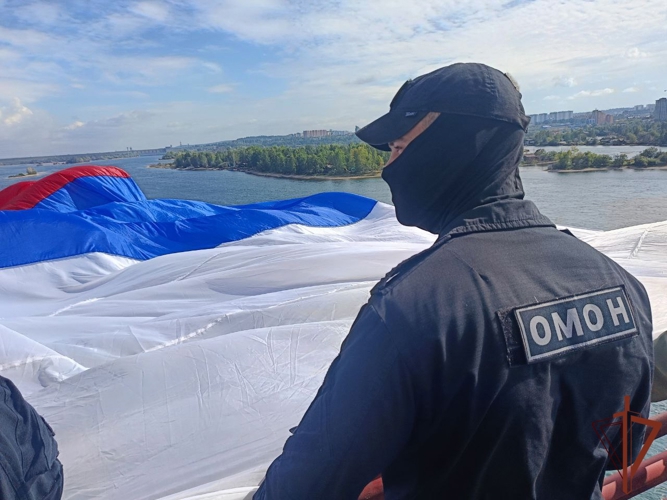 В Росгвардии проходят мероприятия, приуроченные ко Дню Государственного флага Российской Федерации 