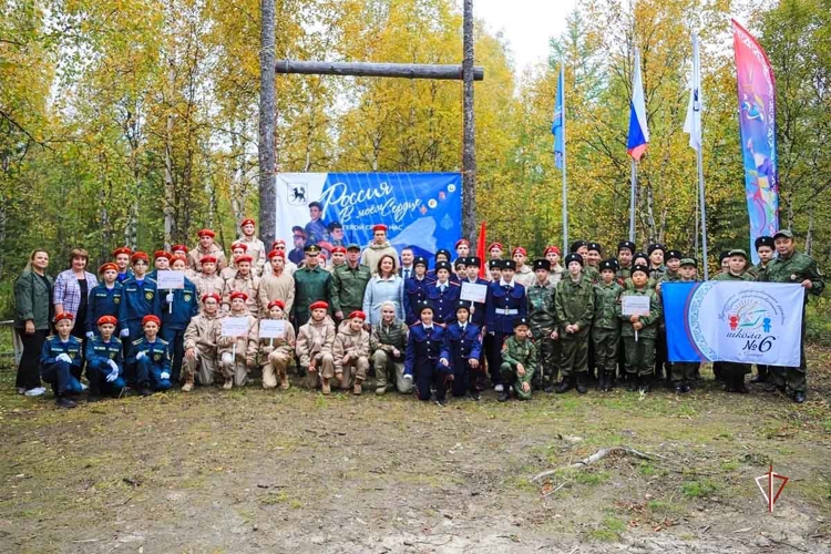 Офицер Росгвардии научил юных патриотов Салехарда приемам рукопашного боя (видео)