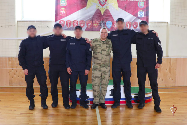 Сборная команда Ямальского управления Росгвардии завоевала бронзу на чемпионате Уральского округа по военно-спортивному многоборью