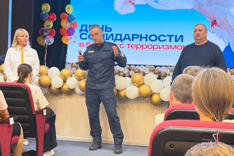 На Ямале Росгвардия проводит уроки памяти ко Дню солидарности в борьбе с терроризмом