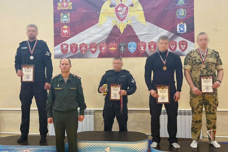 Ямальские росгвардейцы стали призёрами Чемпионата Уральского округа Росгвардии по самбо (видео)