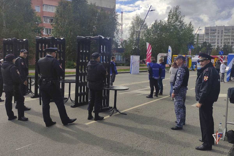Росгвардия обеспечила безопасность праздничных и спортивных мероприятий на Ямале 