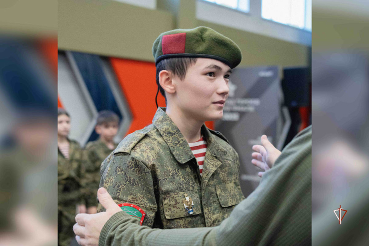 Росгвардия на Ямале провела для подшефной молодежи испытания на зеленый берет