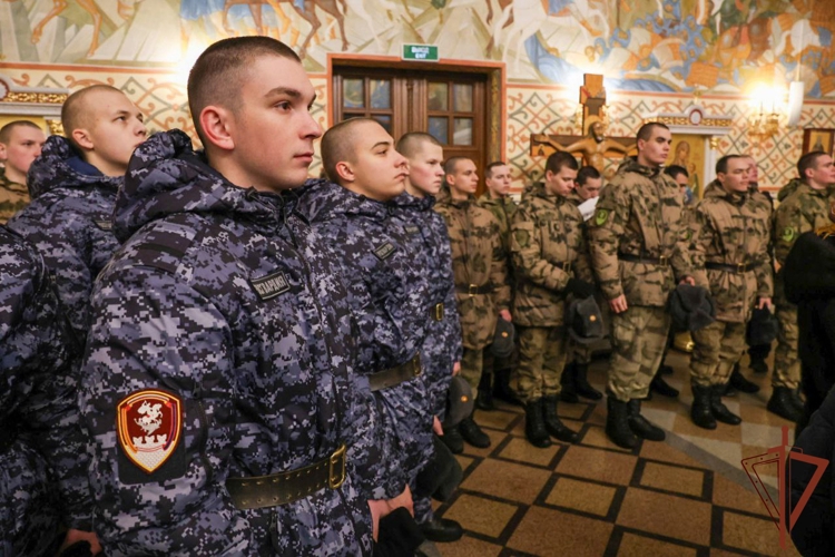 В главном храме Росгвардии прошло крещенское богослужение
