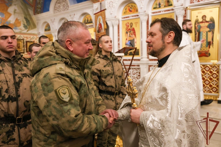 В главном храме Росгвардии прошло крещенское богослужение
