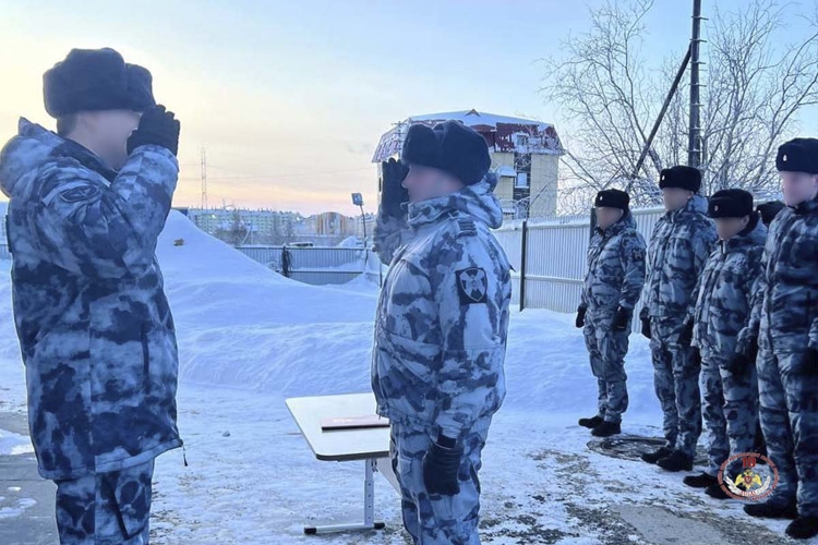 Торжественная присяга сотрудников спецподразделения Росгвардии состоялась на Ямале