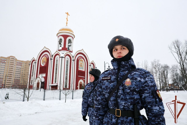 В главном храме Росгвардии прошло крещенское богослужение