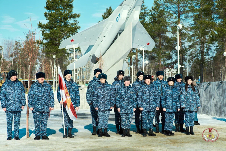 На Ямале росгвардейцы и воспитанники ВПК «Гвардеец» приняли торжественную присягу (видео)