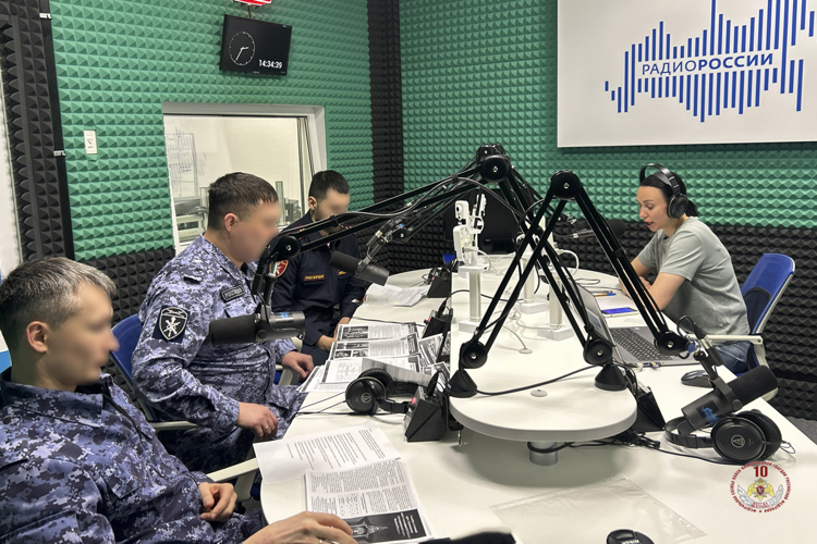 Офицеры Росгвардии рассказали о поступлении в ведомственные вузы в эфире ведомственной радиопрограммы
