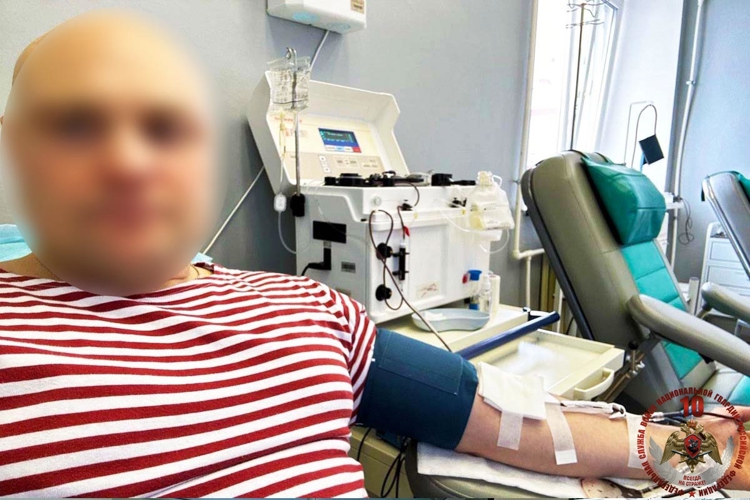 В честь Дня донора ямальские росгвардейцы пополнили окружной банк крови