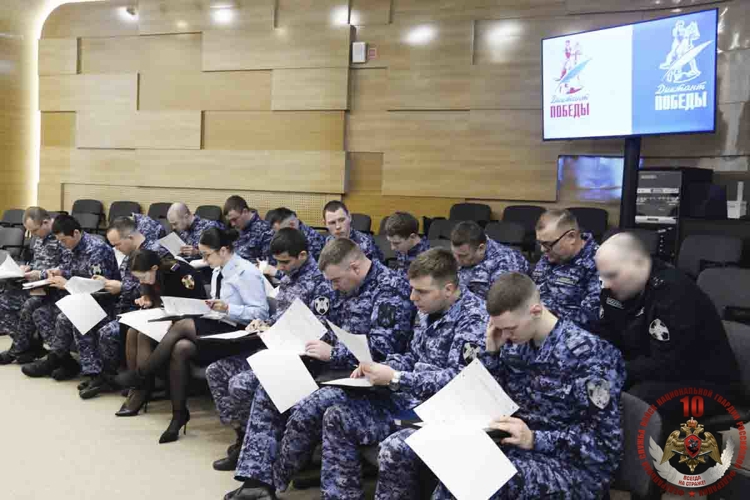 Знать, чтобы помнить: на Ямале росгвардейцы написали «Диктант Победы»