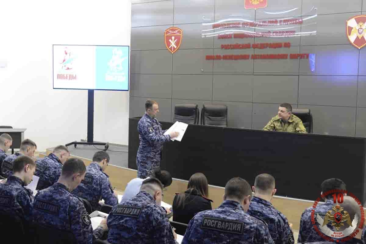 Знать, чтобы помнить: на Ямале росгвардейцы написали «Диктант Победы»