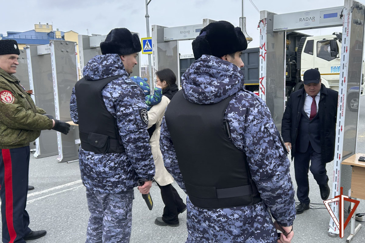 Росгвардия обеспечила правопорядок в период празднования 81-й годовщины Великой Победы на Ямале
