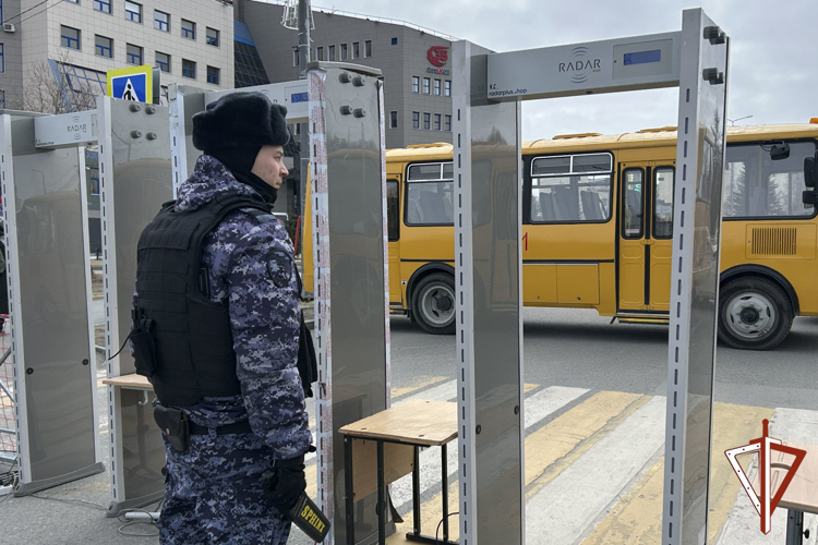 Росгвардия обеспечила правопорядок в период празднования 81-й годовщины Великой Победы на Ямале