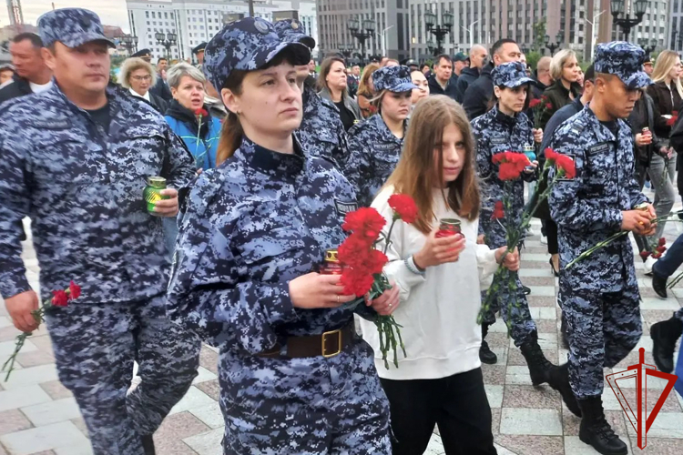 Росгвардия присоединилась к акции «Свеча памяти» на Ямале (ВИДЕО)