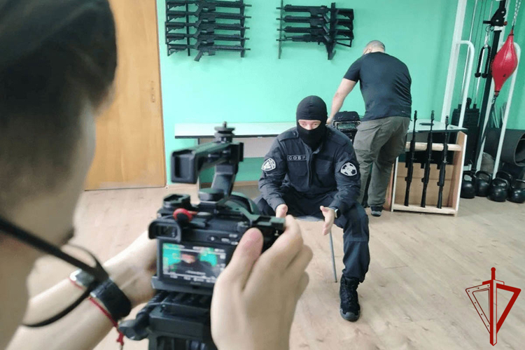 На телевидении арктического региона состоялась премьера очередной серии проекта «СОБР «Варк» на СВО» (видео)