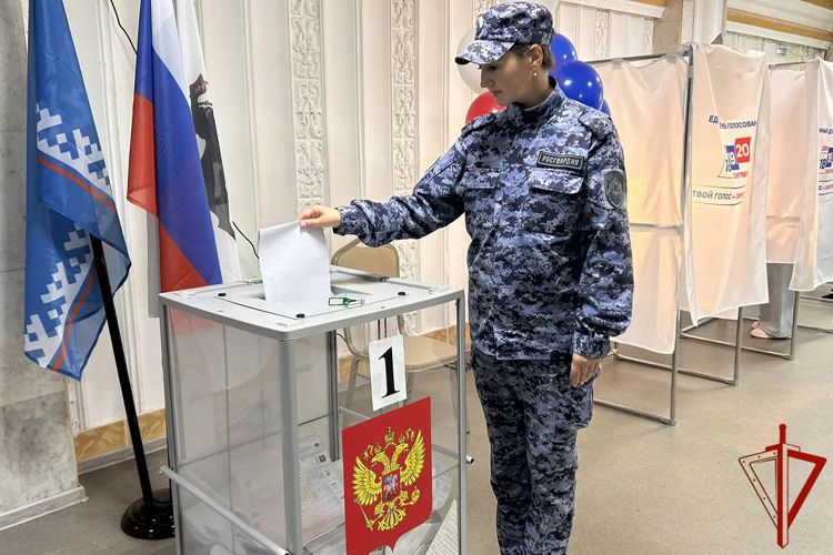 На Ямале военнослужащие и сотрудники Росгвардии приступили к голосованию