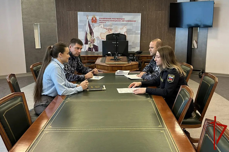 На Ямале Росгвардия и судебные приставы провели рабочую встречу