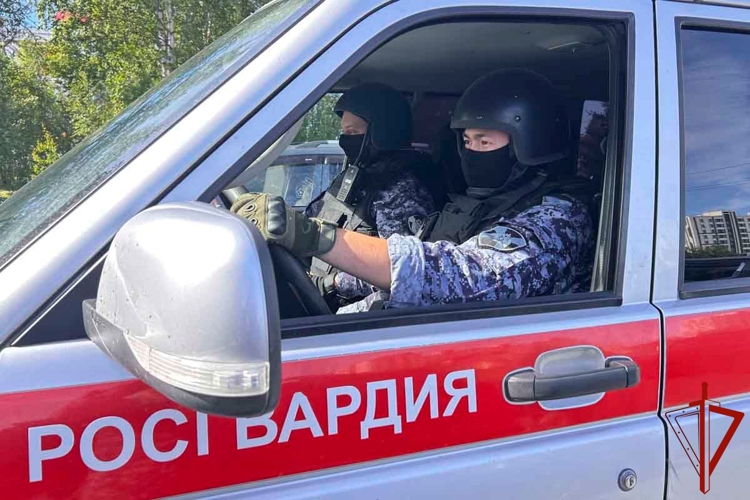 Росгвардия обеспечила безопасность на праздновании Дня нефтяника и Дней городов Новый Уренгой и Ноябрьск