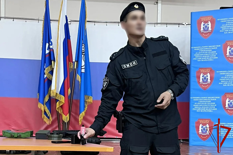 На Ямале сотрудники  ОМОН Росгвардии представили совместный патриотический проект для детей подростков «Ратники Ямала»