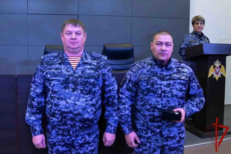 Росгвардия на Ямале отметила 74-ю годовщину со дня создания подразделений вневедомственной охраны 