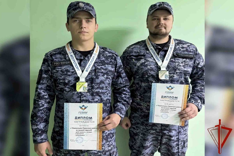 Сотрудники Росгвардии завоевали золото и серебро на чемпионате Пуровского района по пулевой стрельбе